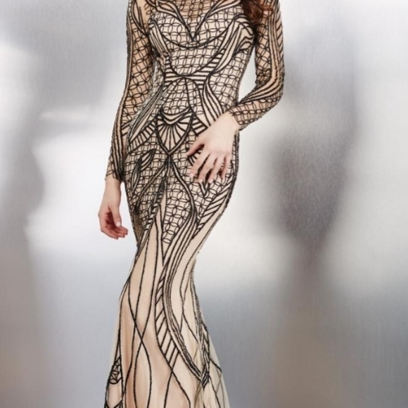 💋Jovani Tan and Cream Long Sleeve Crew Neck Gown💋